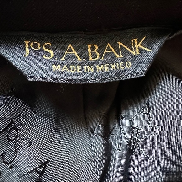 JOS  A Bank men’s set pants and blazer suit - Picture 3 of 8